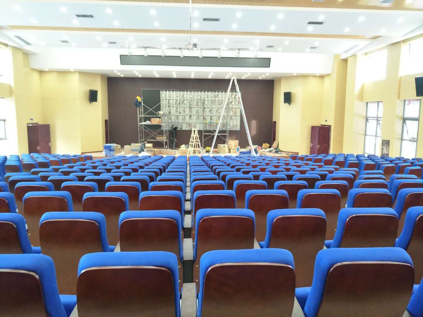 階梯椅.jpg 階梯椅.jpg