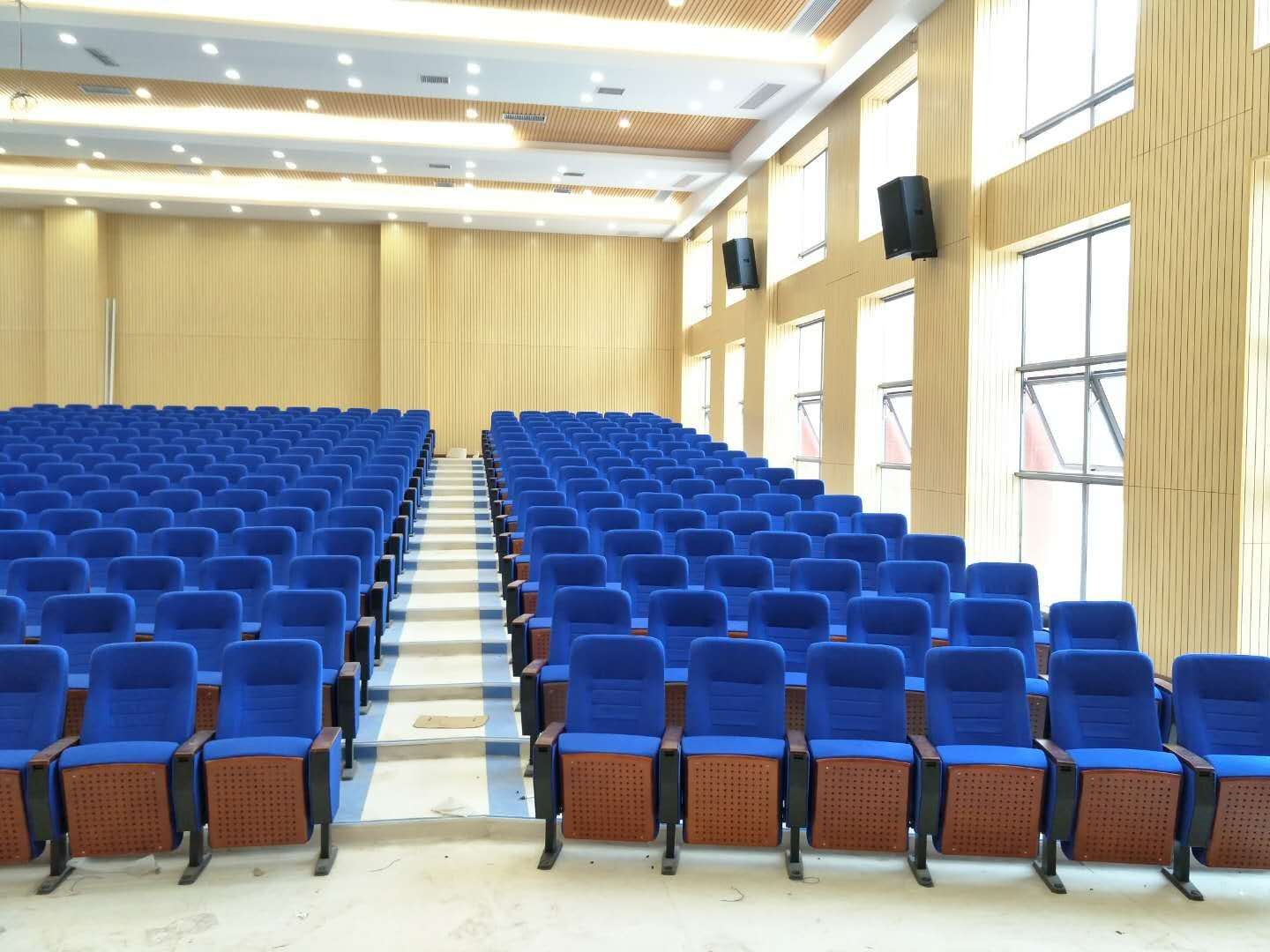 階梯椅案例.jpg 階梯椅案例.jpg