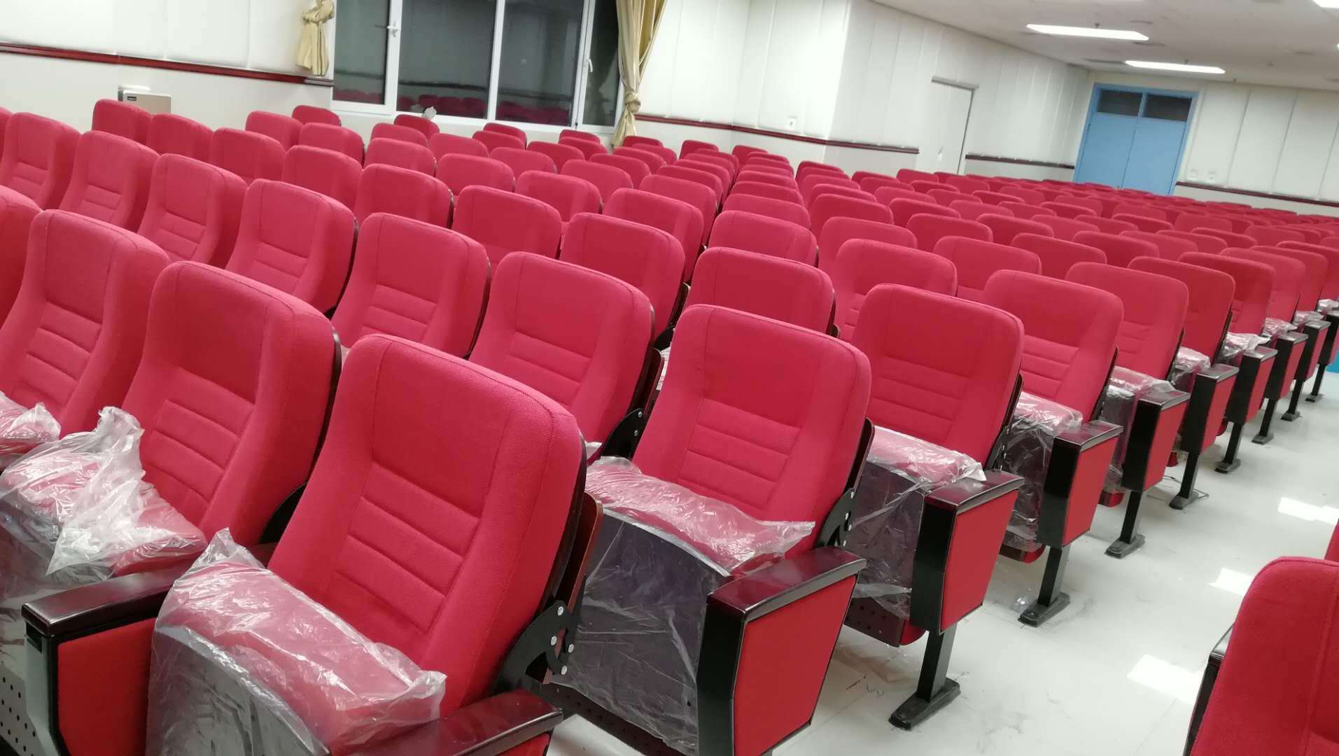 禮堂會議椅.jpg 禮堂會議椅.jpg